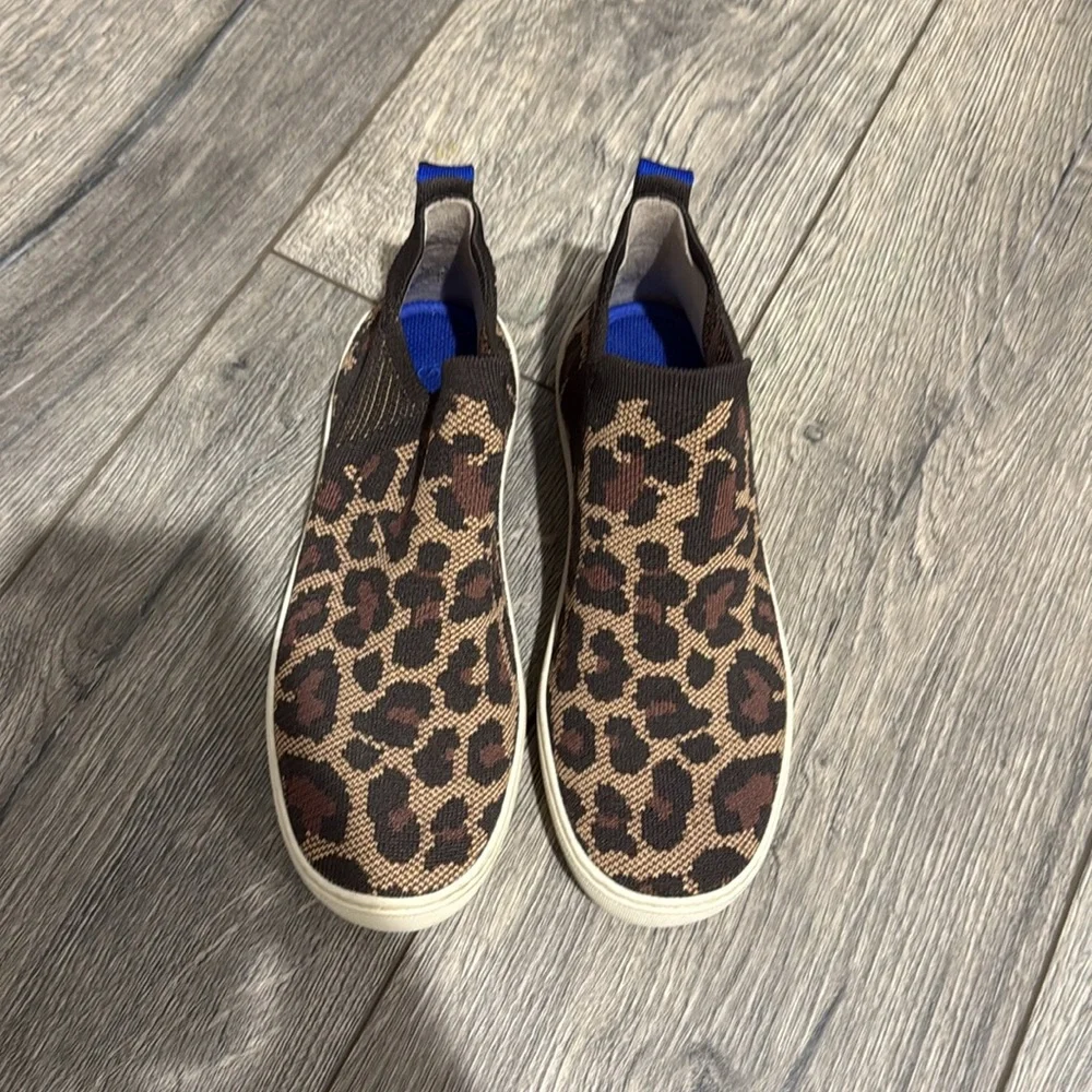 • Rothy’s • Women’s Chelsea Slip On Boot Wildcat Print
Brown 6.5 - Picture 2 of 5